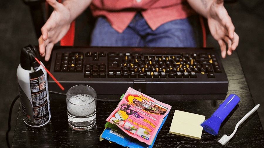 how to clean mechanical keyboard min